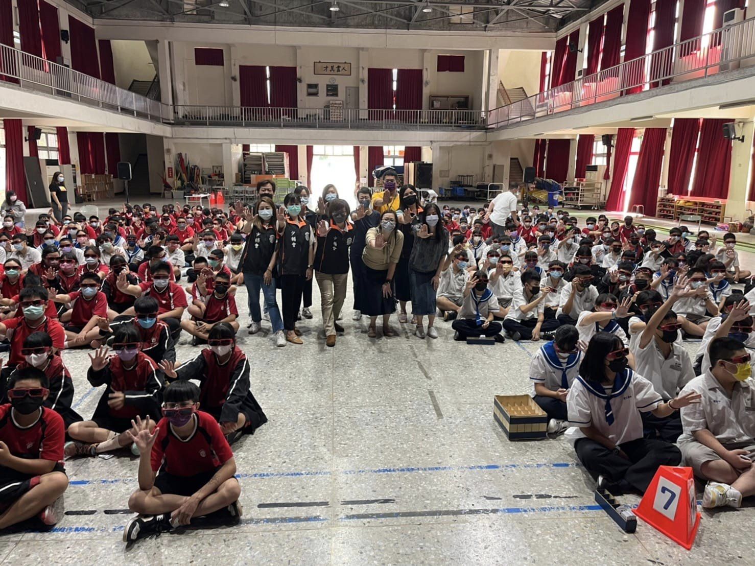 AGP~111年南投縣「防制兒少藥物濫用行動電影車」巡演 (宏仁國中)