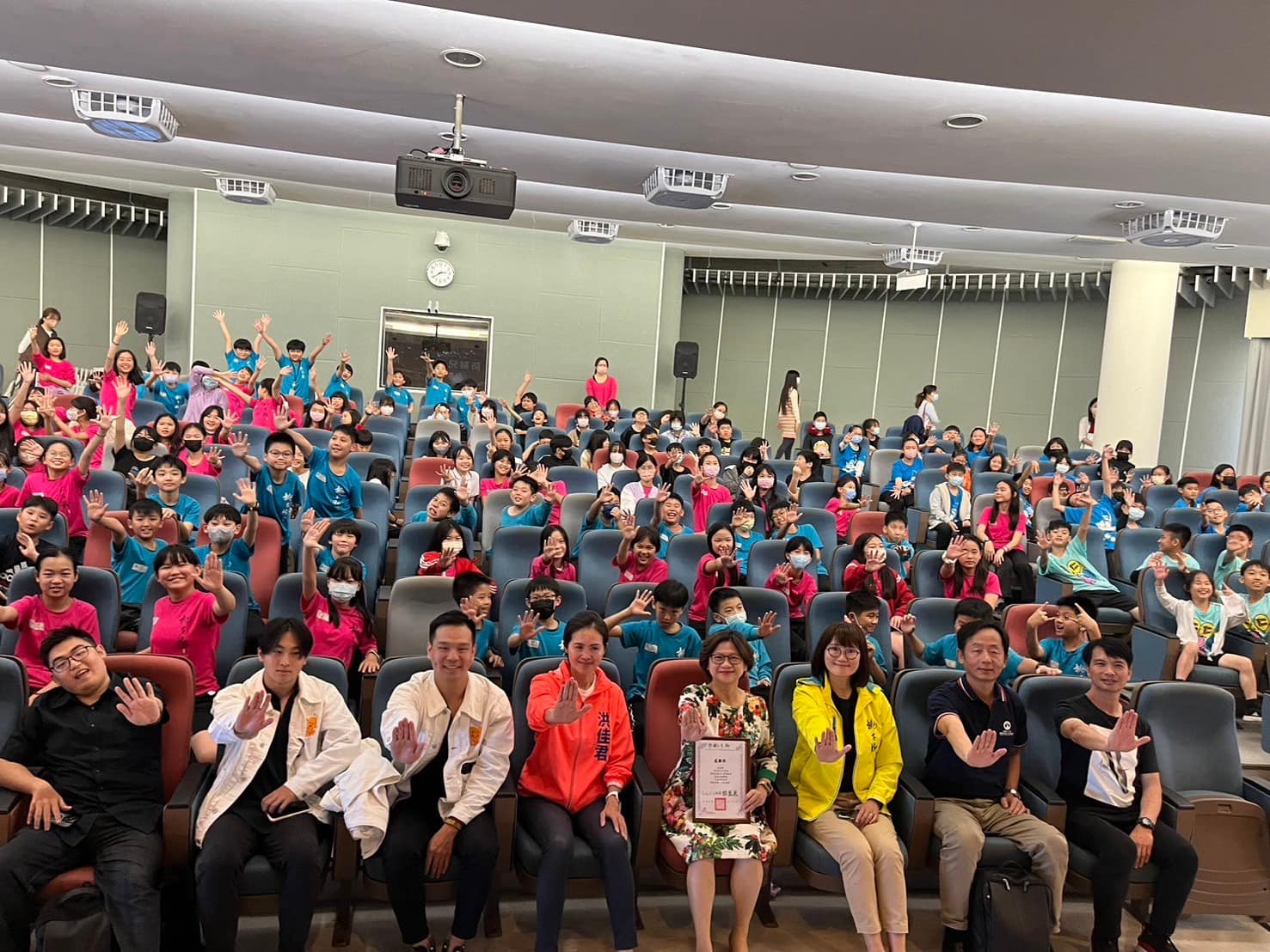 公益反毒，你我同行